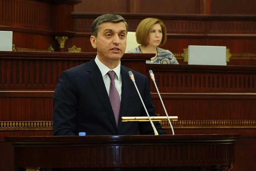 Yüksək vəzifəli şəxsə AĞIR İTKİ