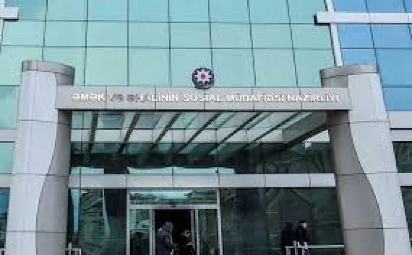 Keçən ay ailə başçısını itirməyə görə neçə nəfərə pensiya və müavinət ödənilib?