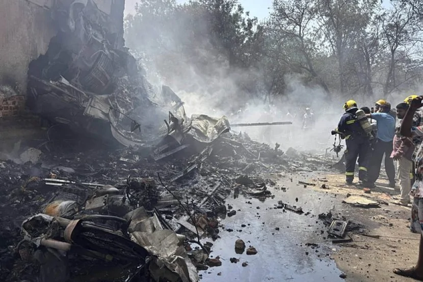 Təyyarənin pilotu havaya qalxdıqdan bir dəqiqə sonra QƏZA SİQNALI VERİBMİŞ