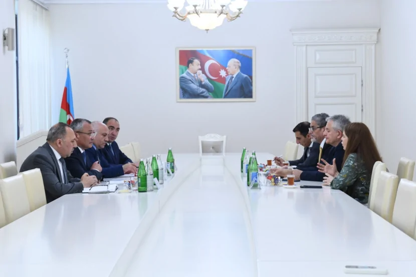 Dövlət Komitəsində xarici jurnalistlərlə görüş keçirilib