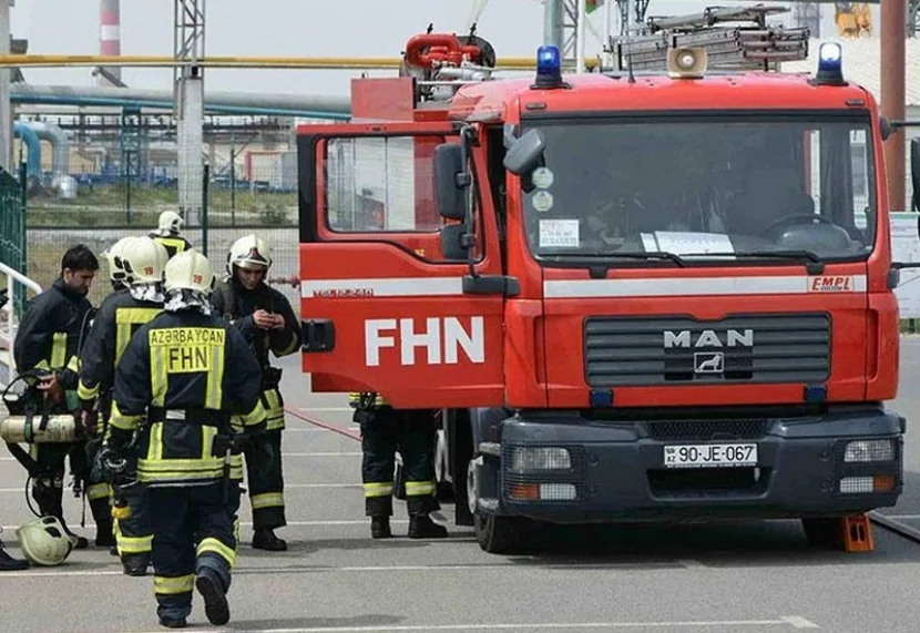 Ağdamda dördotaqlı ev yanır - Səbəb mürəbbədir