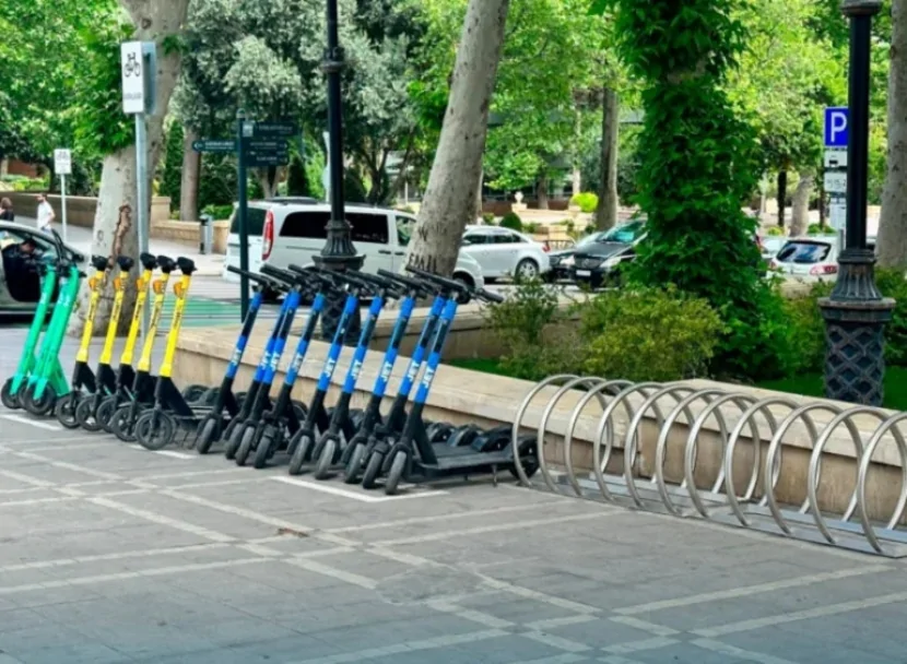 Avtobus skuter sürən 13 yaşlı uşağı VURDU
