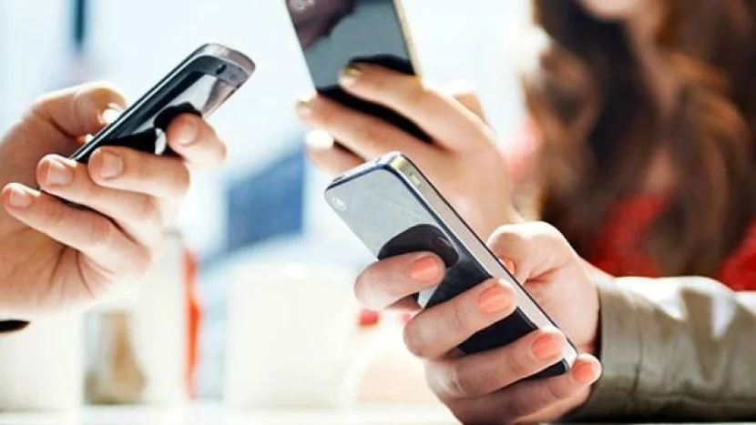 İranda internet tamamilə kəsildi