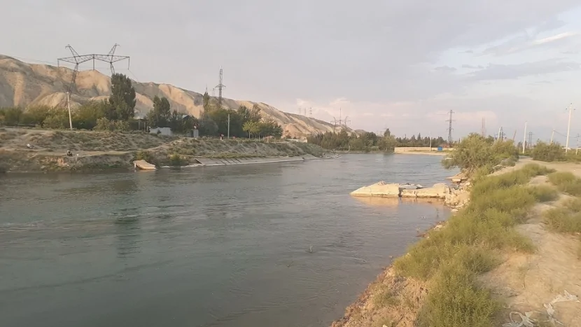 Bir nəfər suvarma kanalında BATDI