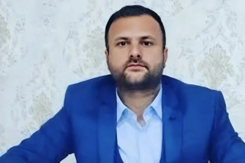 Axundun qaçırdığı 16 yaşlı qızın ATASI DANIŞDI