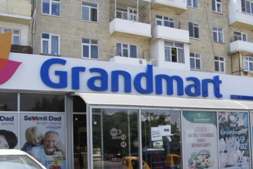 Bakıda \"Grandmart\" işçiləri arasında dava: Müdir işçini ürəyindən bıçaqladı