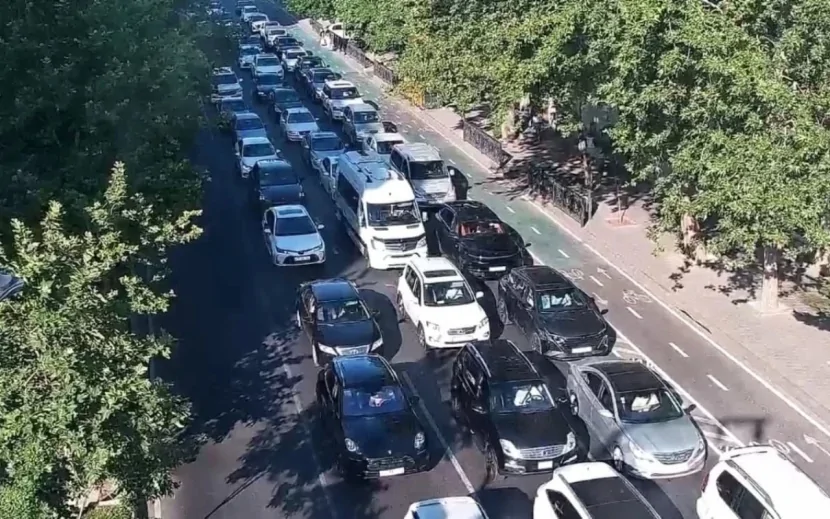 Bu yollarda sıxlıq var - SİYAHI