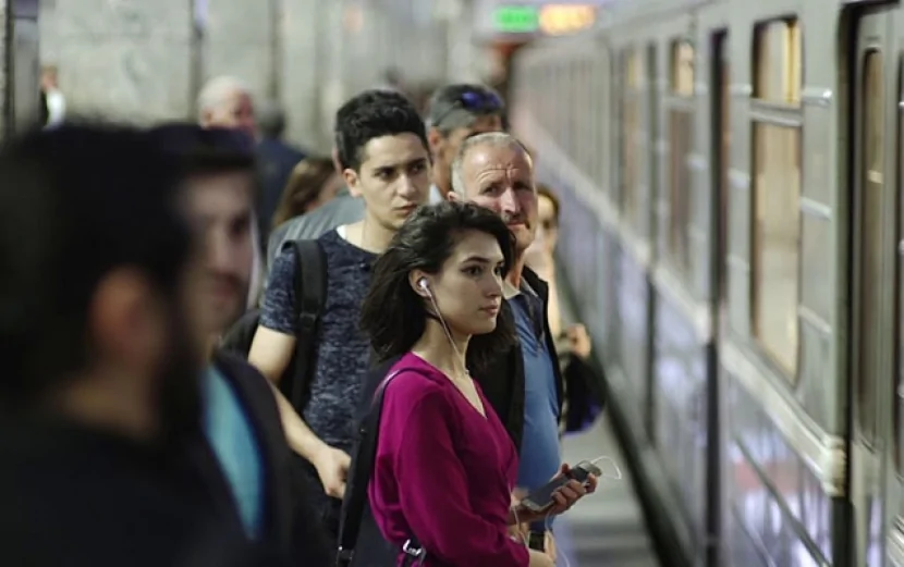 Metrodan istifadə edənlərin NƏZƏRİNƏ: Qrafik dəyişdi