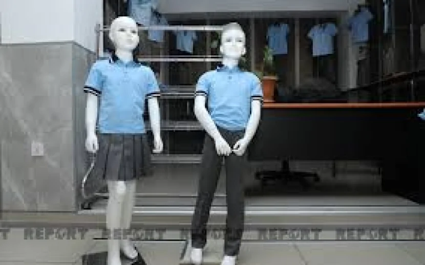 Sabahdan məktəbli formalarının qiyməti aşağı düşür