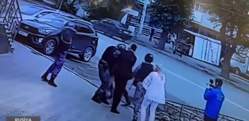 Sverdlovskda azərbaycanlılara qarşı daha bir zorakılıq: Bu dəfə qadını DÖYDÜLƏR - VİDEO