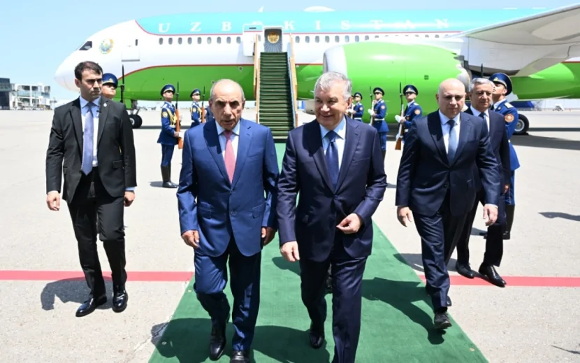 Mirziyoyev Azərbaycana gəldi - YENİLƏNİB