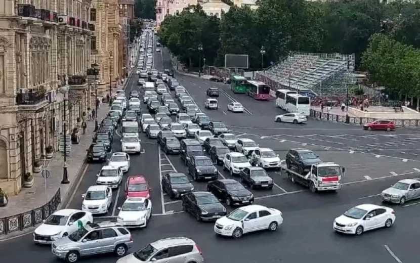 Sıxlıq olan yolların SİYAHISI