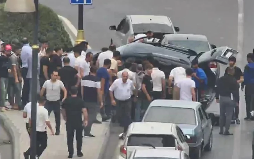 Bakıda qəza - FOTOLAR