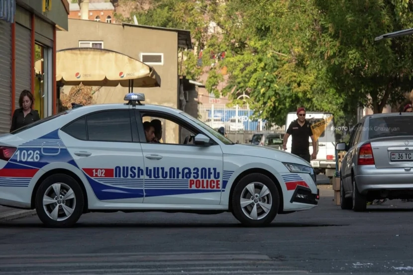 İrəvanda polis avtomobili OĞURLANDI