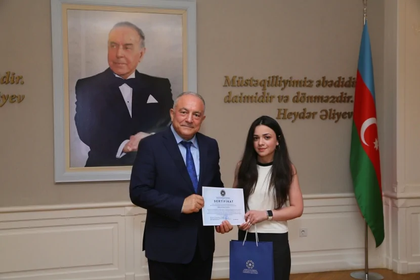 Xüsusi Rabitə Xidməti AzTU-da kibertəhlükəsizlik üzrə fərqlənən tələbələri mükafatlandırıb