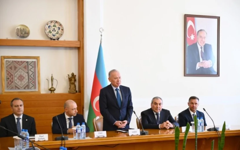 Yeni hakimlər kollektivə təqdim olundu