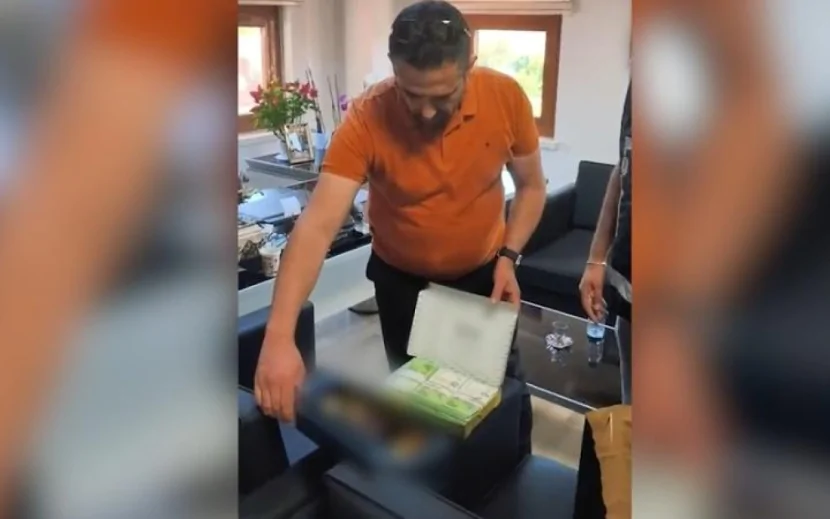 Paxlava qutusunda rüşvət alan şəxslər həbs edildi