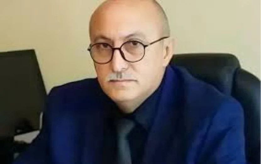 Külli miqdarda rüşvətə görə şərti məhkum edilmiş sabiq direktor VƏFAT ETDİ