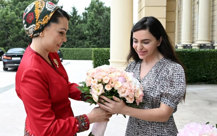 Leyla Əliyeva Oquldjaxan Atabayeva ilə görüşüb - FOTOLAR