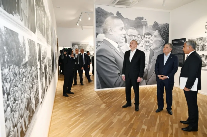 Prezident və Qurbanqulu Berdiməhəmmədov Şuşada sərgidə