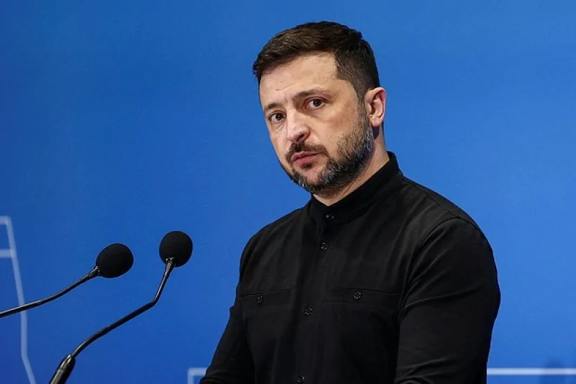 Zelenski dövlət vəzifələrini öz adamlarına verir