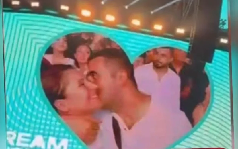 Dream Fest-də sevgi öpüşləri