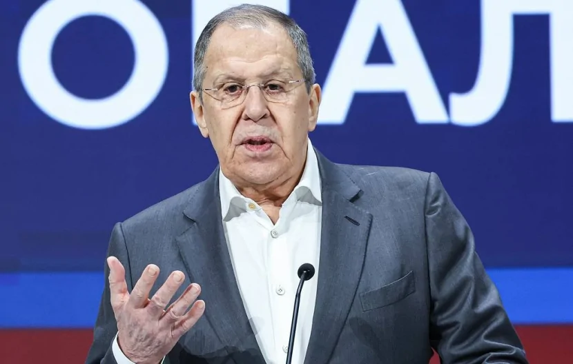 Lavrov: Rusiya  təkbaşına mübarizə aparır
