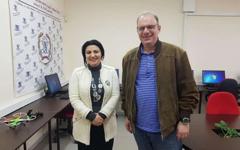 Professor dövlətə xəyanətə görə həbs olundu
