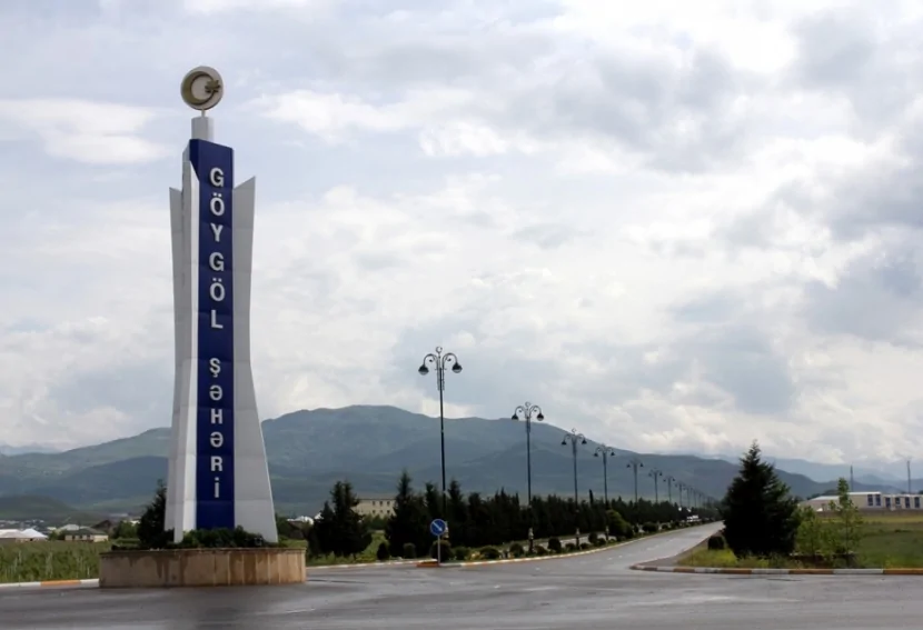 Çayxanada dominoya görə dava düşdü