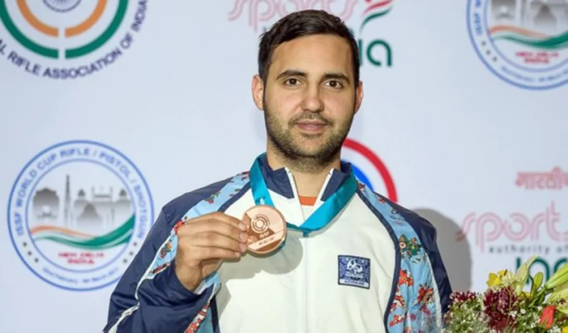 Azərbaycanın güllə atıcısı çempionatda gümüş medal QAZANDI