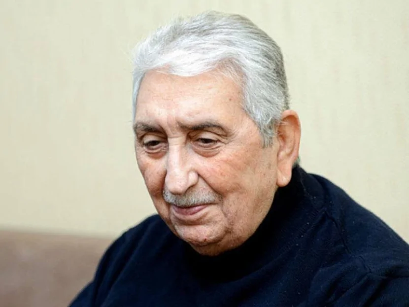Mədəniyyət Nazirliyi Arif Babayevlə bağlı nekroloq yaydı