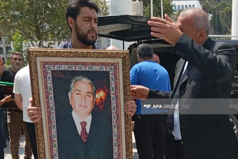 Arif Babayev dəfn edildi - FOTO/VİDEO
