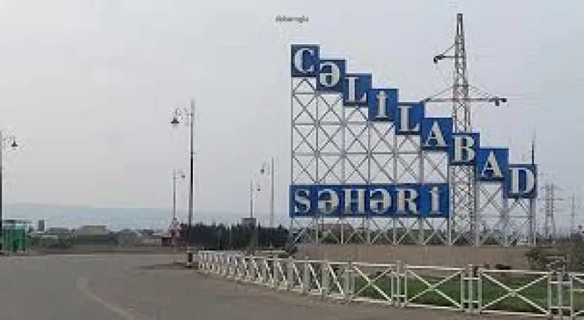 Cəlilabadda maşın yandı 