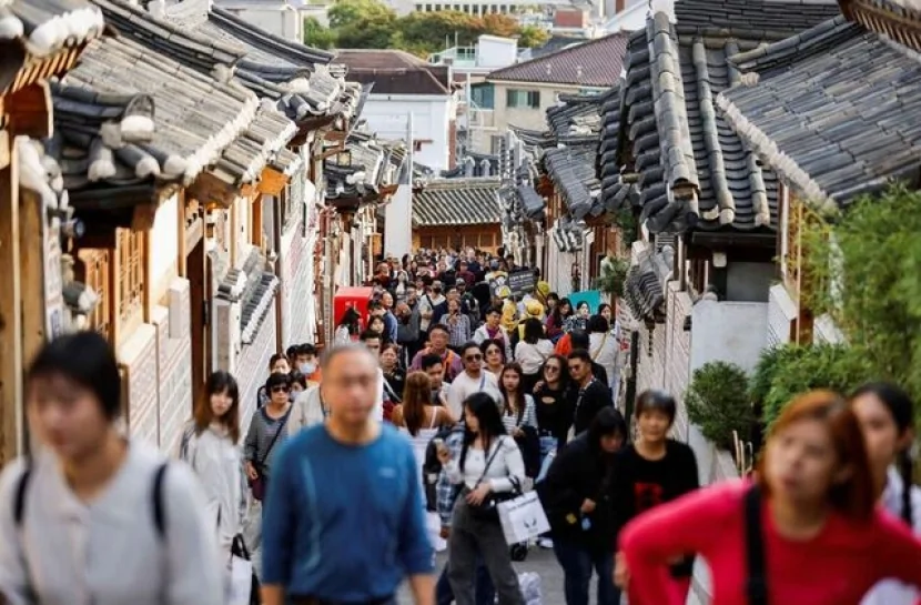 Cənubi Koreya sentyabrdan çinli turistlərə vizasız giriş təklif edəcək