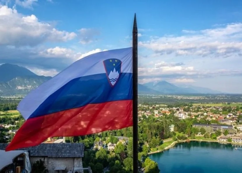 Sloveniya Bakı və İrəvana sülh əldə etmək səylərində dəstəyini ifadə edib