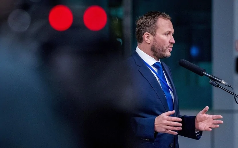 Estoniyalı nazir Azərbaycanla Ermənistan arasında  sülh razılaşmasına münasibət bildirib