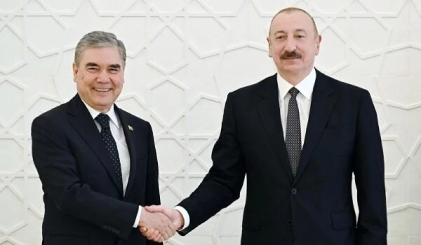 İlham Əliyev Berdiməhəmmədova zəng etdi