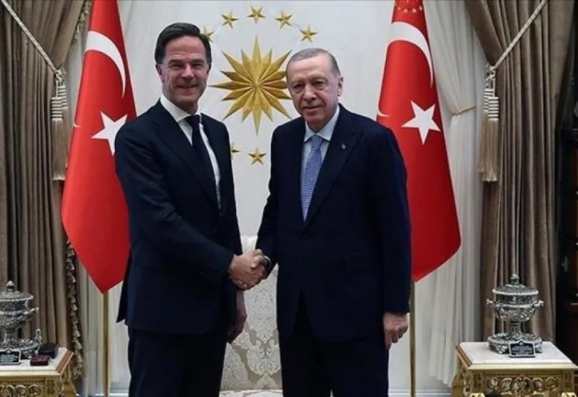 Türkiyə Prezidenti və NATO Baş katibi arasında telefon danışığı olub