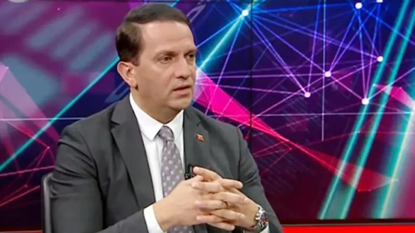 AK Partinin üzvü Mücahit Birinci bu səbəbdən İSTEFA VERDİ
