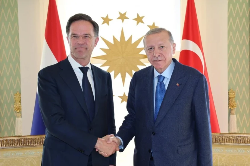 Ərdoğan NATO-nun baş katibi Mark Rütte ilə DANIŞDI