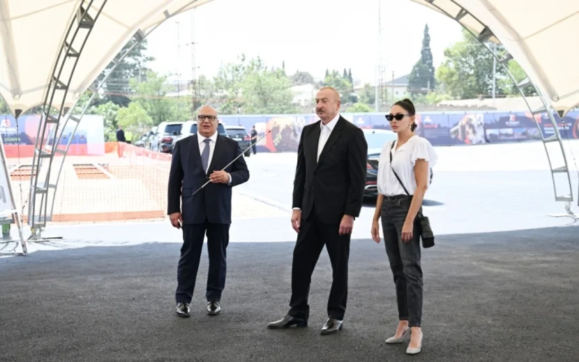 Prezident və xanımı Gəncədə təməlqoyma mərasimində - FOTOLAR/YENİLƏNDİ
