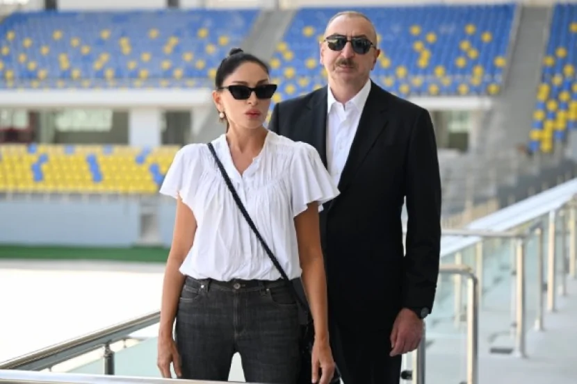 Prezident və birinci xanım Gəncə şəhər stadionunda - FOTOLAR