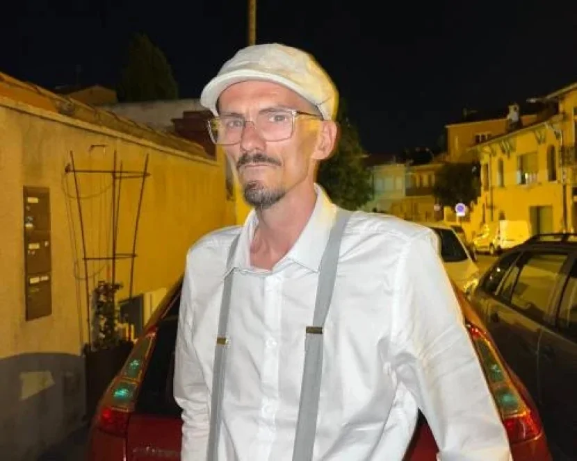 Strimer canlı yayım zamanı VƏFAT EDİB