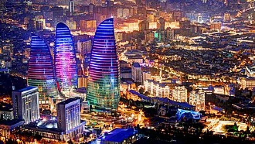 Bakıda tullantılar yığılmış sahədə yanğın söndürüldü