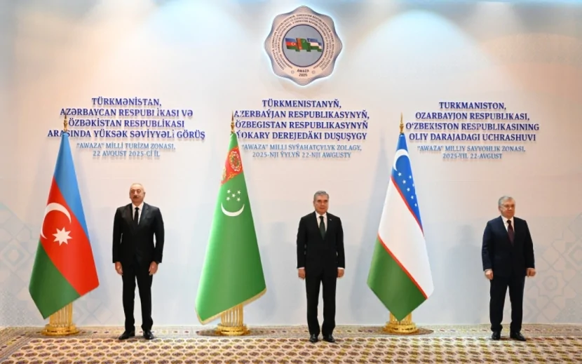 Liderlərin yüksəksəviyyəli görüşü keçirildi - FOTOLAR