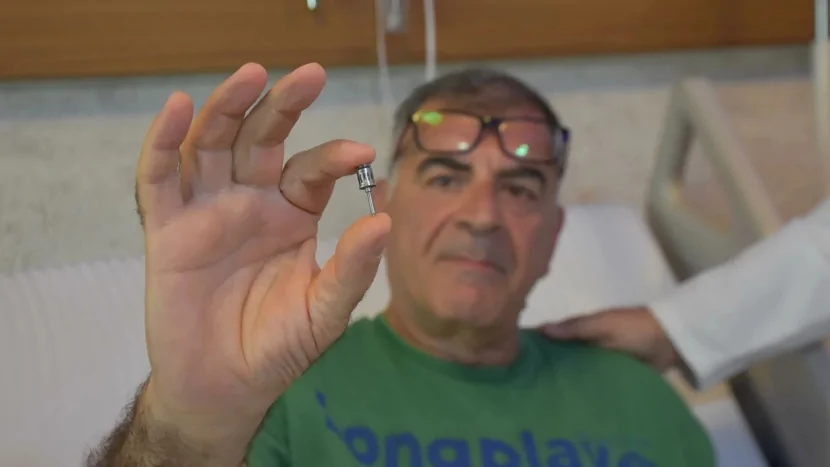 Ağciyərindən diş implantı çıxarılıb