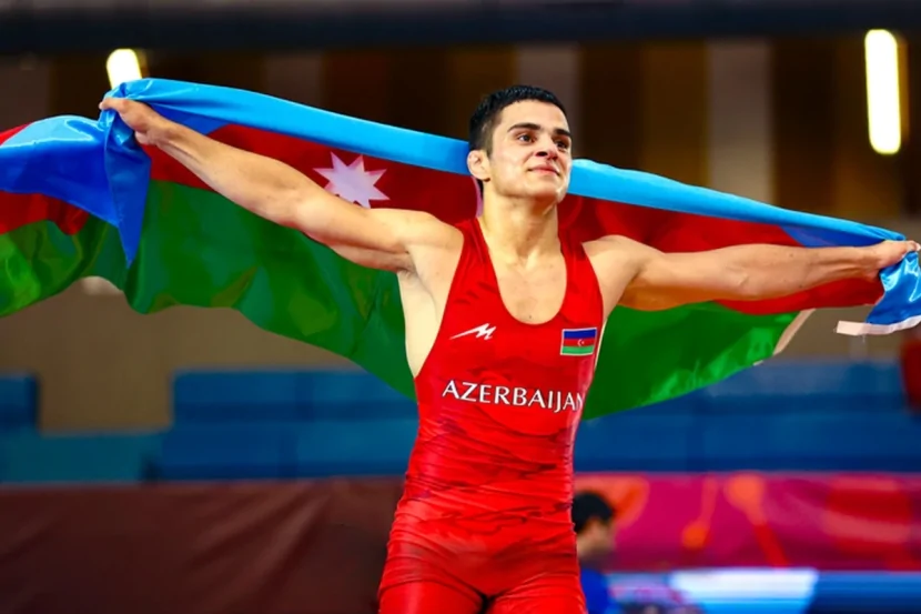 Azərbaycan güləşçisi DÜNYA ÇEMPİONU OLDU