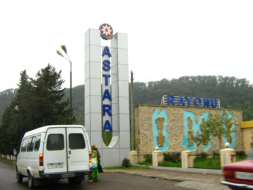 Astarada 47 yaşlı qadını oğlu ÖLDÜRÜB