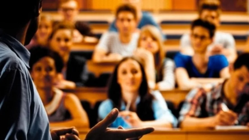 Boş qalan yerlərə ixtisas seçiminin və universitetlərə qeydiyyatın VAXTI AÇIQLANDI