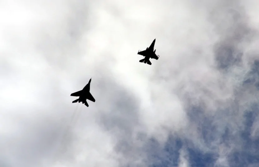 Qırıcı təyyarə qəzaya uğradı- pilot öldü- Bu ölkədə